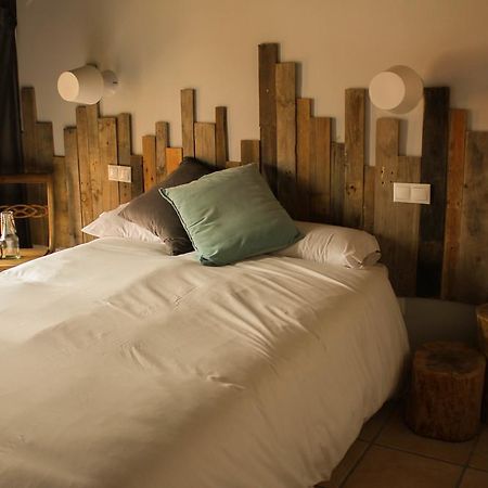 Hostal Royuela Ngoại thất bức ảnh